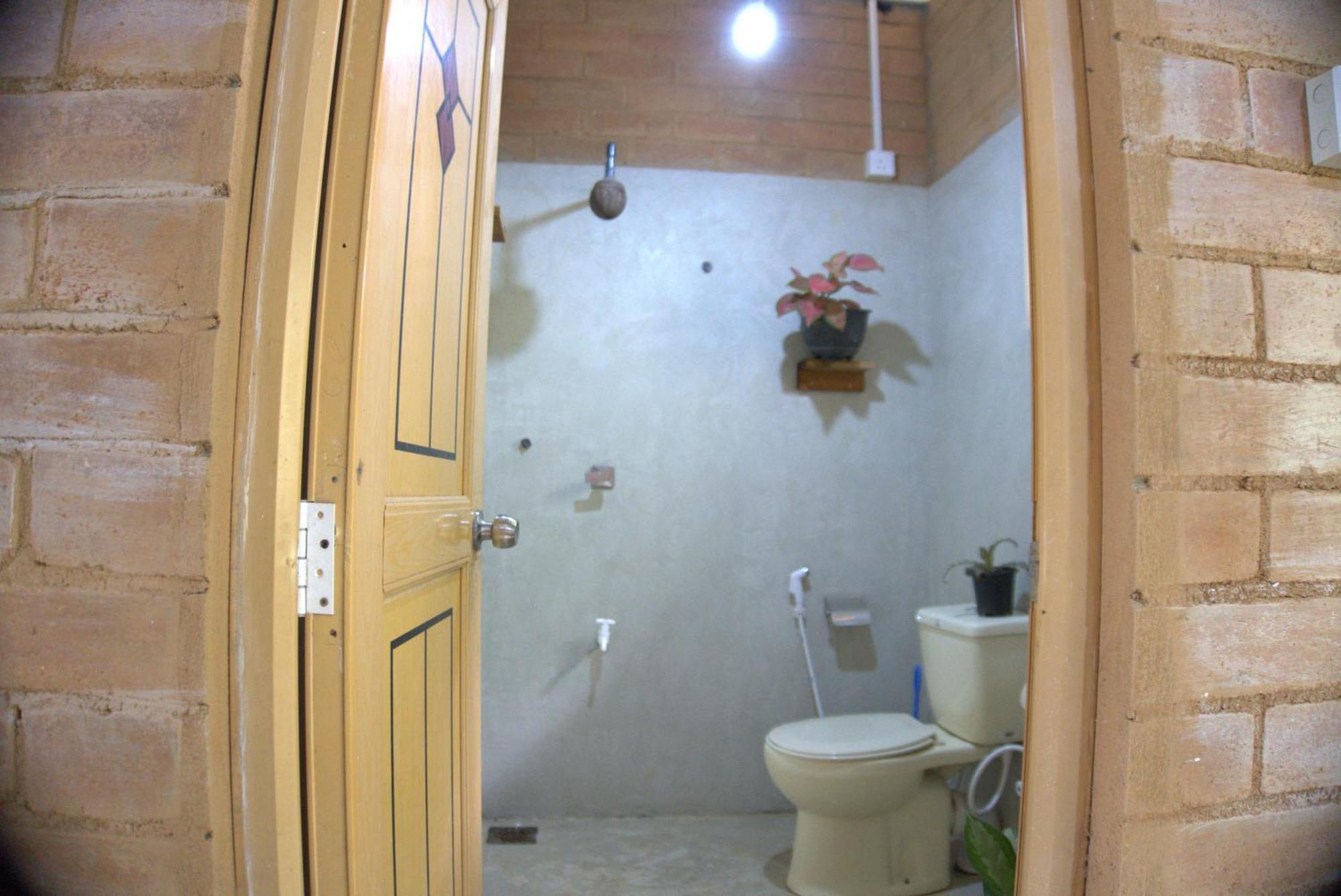Passionfruit Homestay Matara Esterno foto